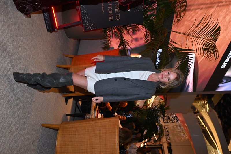 Saffet Emre Tonguç,  60. Ya��n� Lexus House�ta Dostlar�yla Kutlad�